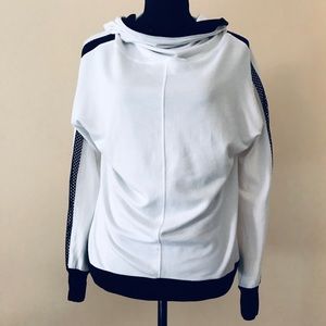 Chichi Activewear top Size L